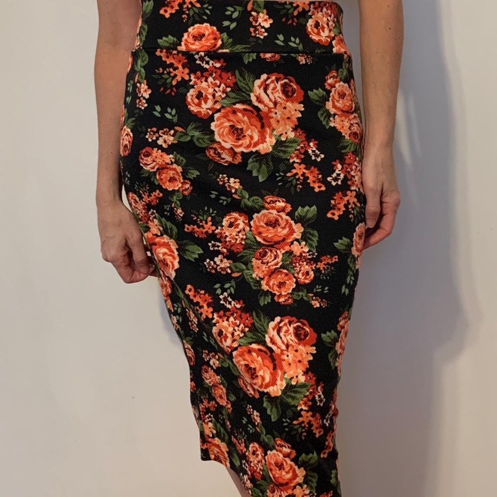 Flower pattern skirt